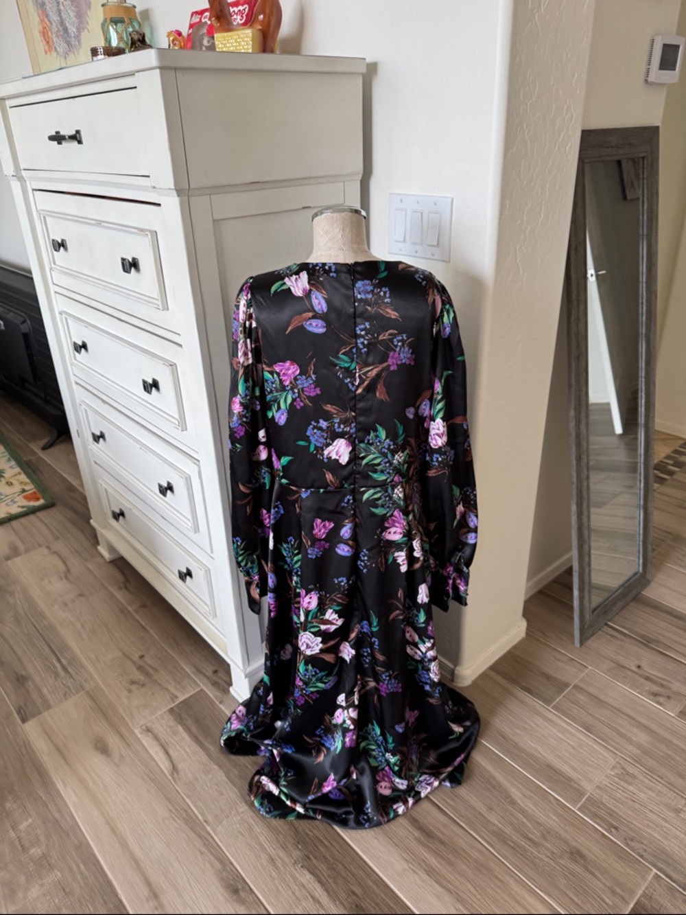 AFRM XL Vesta Noir Bouquet Maxi Dress - Picture 5 of 8